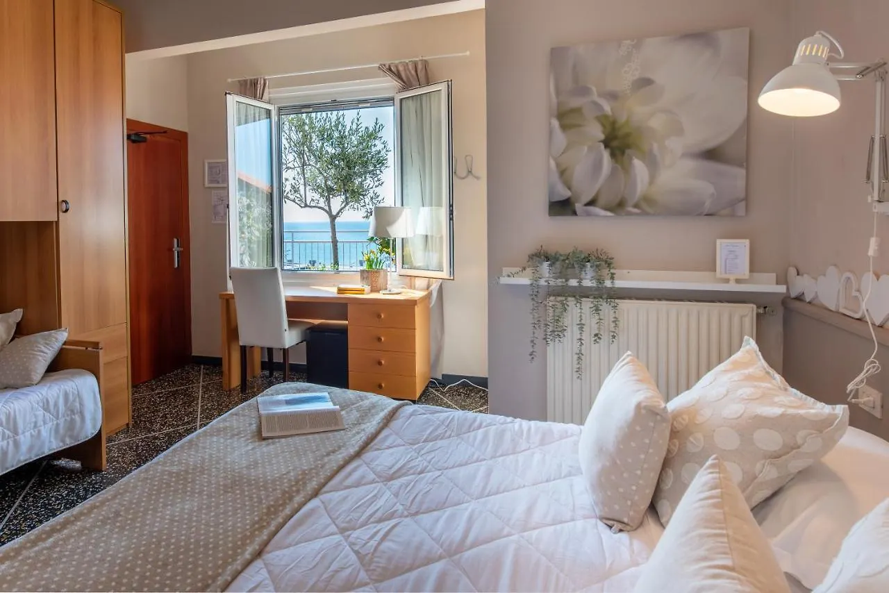 Hotel Tigullio Lavagna 3*,  Italy