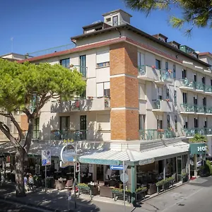 *** Hotel Harry's Italy