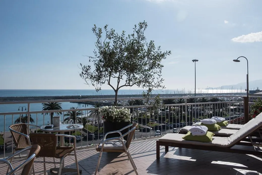 Hotel Tigullio Lavagna 3*,